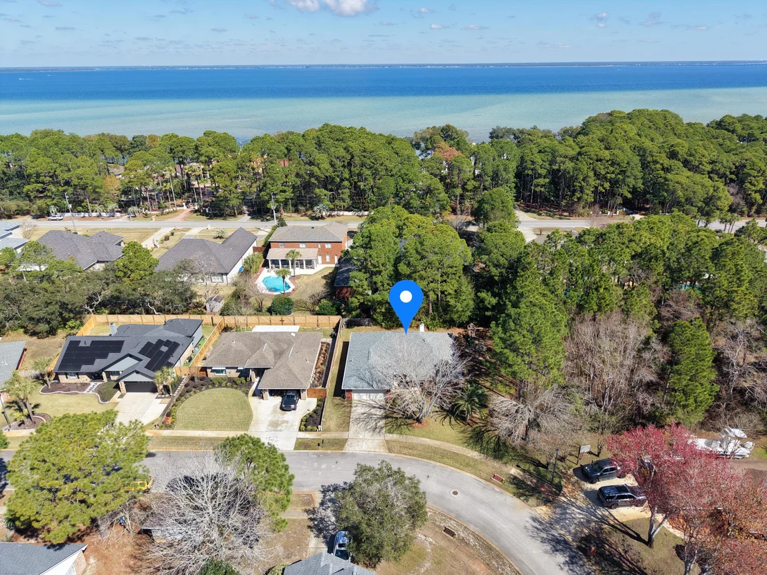 Photo of 346 Louise Circle