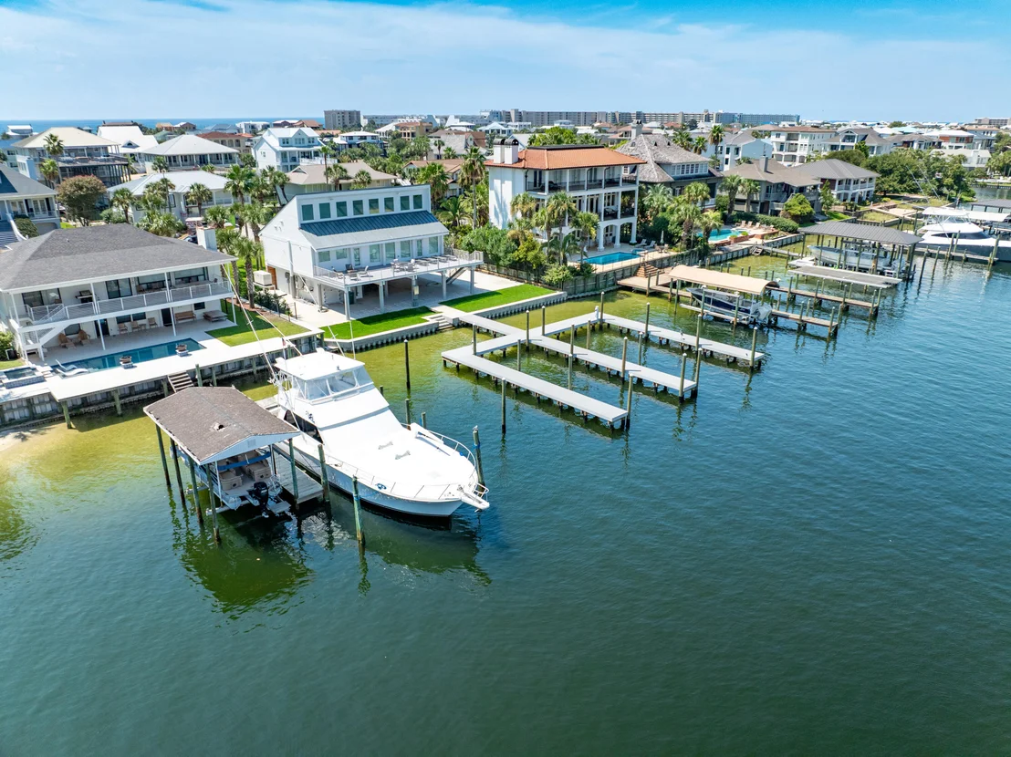 Photo of 611 Lagoon Drive