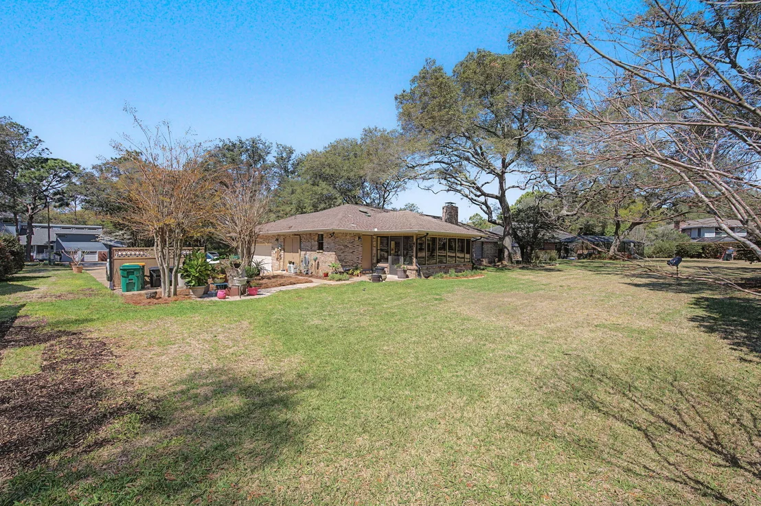 Photo of 907 Jason Drive