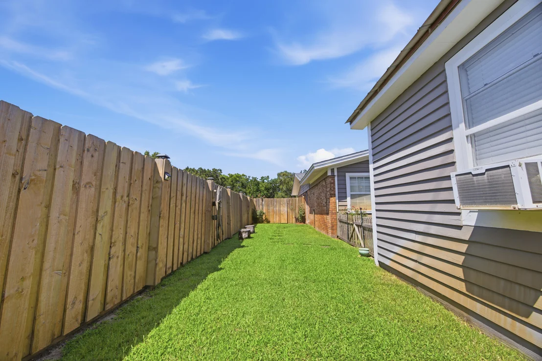 Photo of 325 Echo Circle