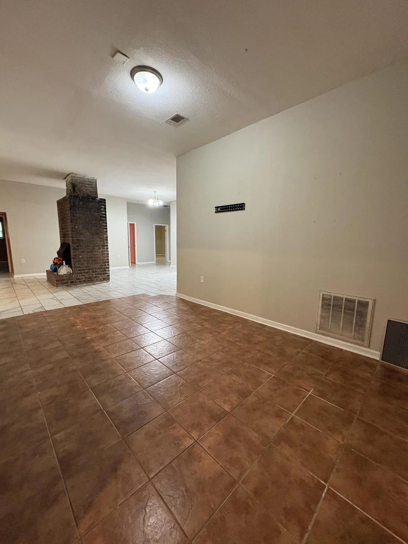 Photo of 656 Sloan Circle