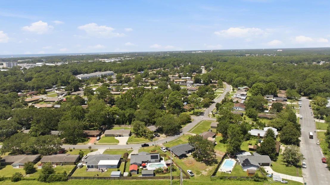 Photo of 325 Echo Circle
