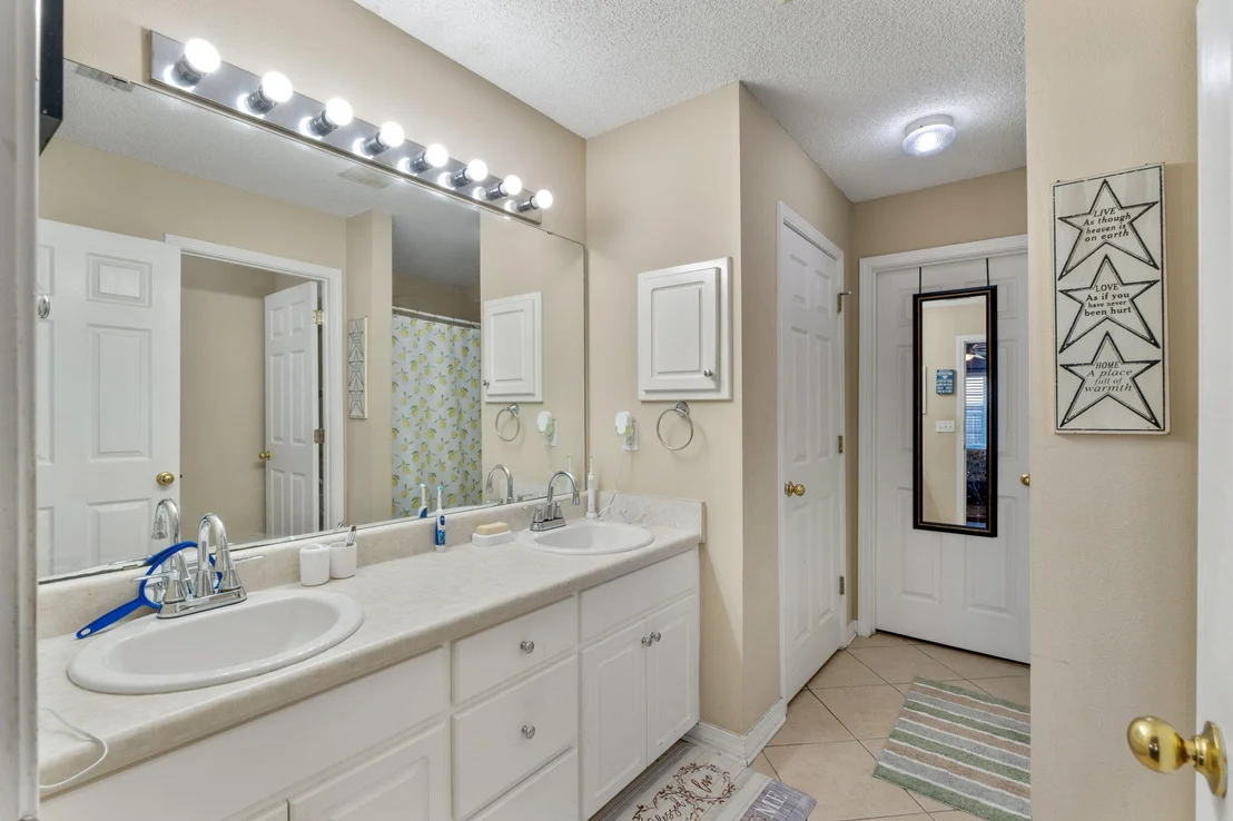 Photo of 9562 Dynasty Lane