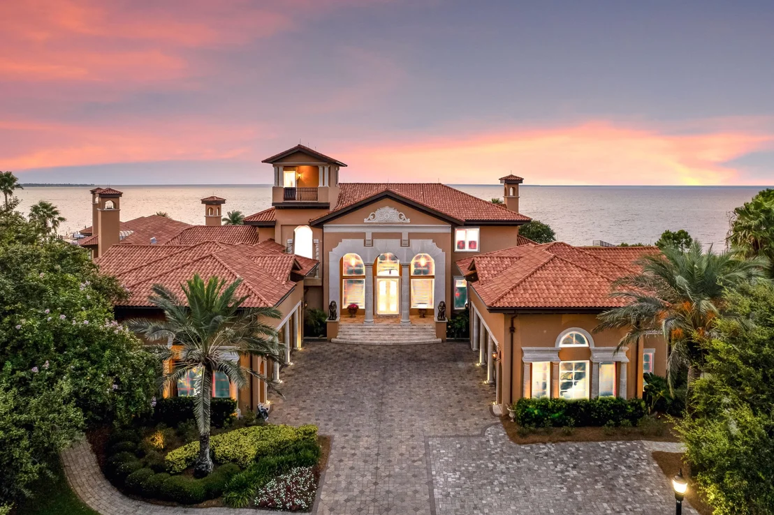 Photo of 4300 Breakwater Drive