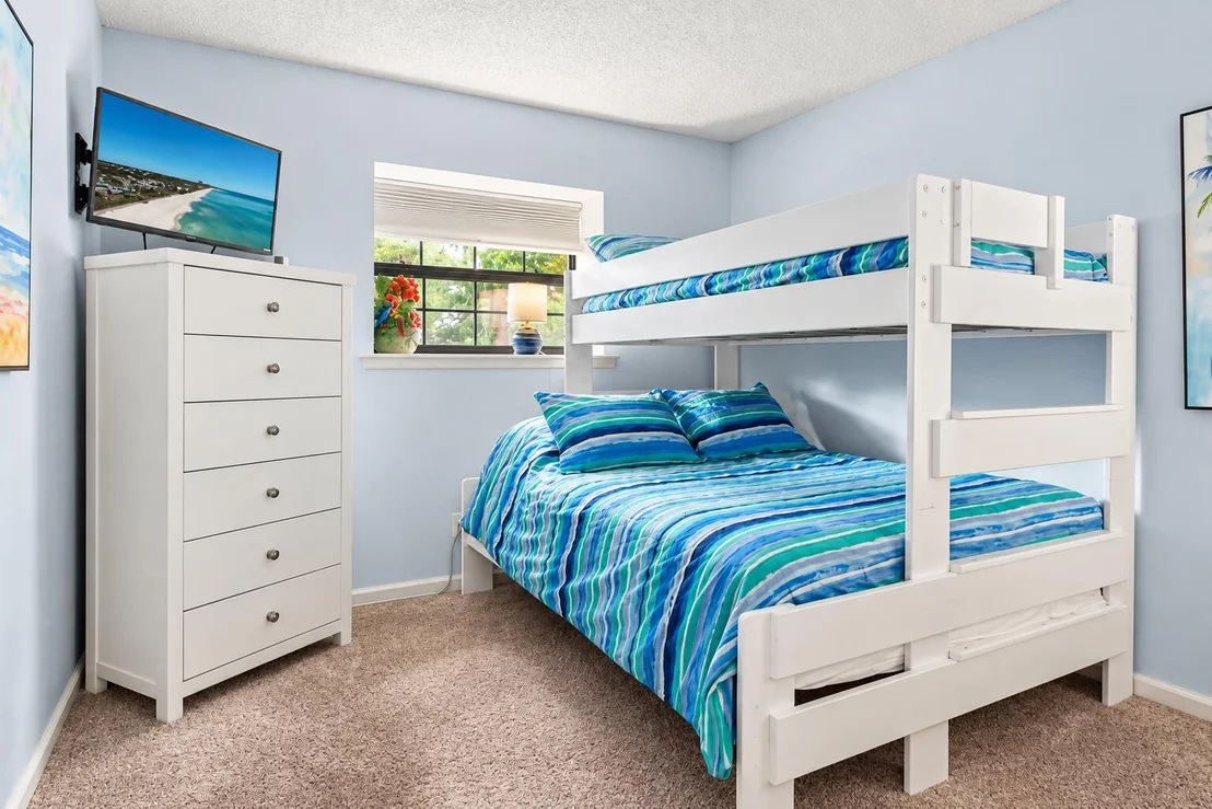 Photo of Unit UNIT33A at 373 Sunset Bay