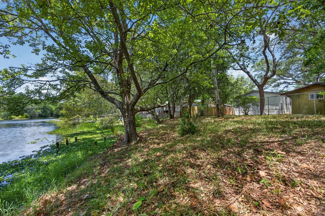 Photo of 1037 Everglade Drive
