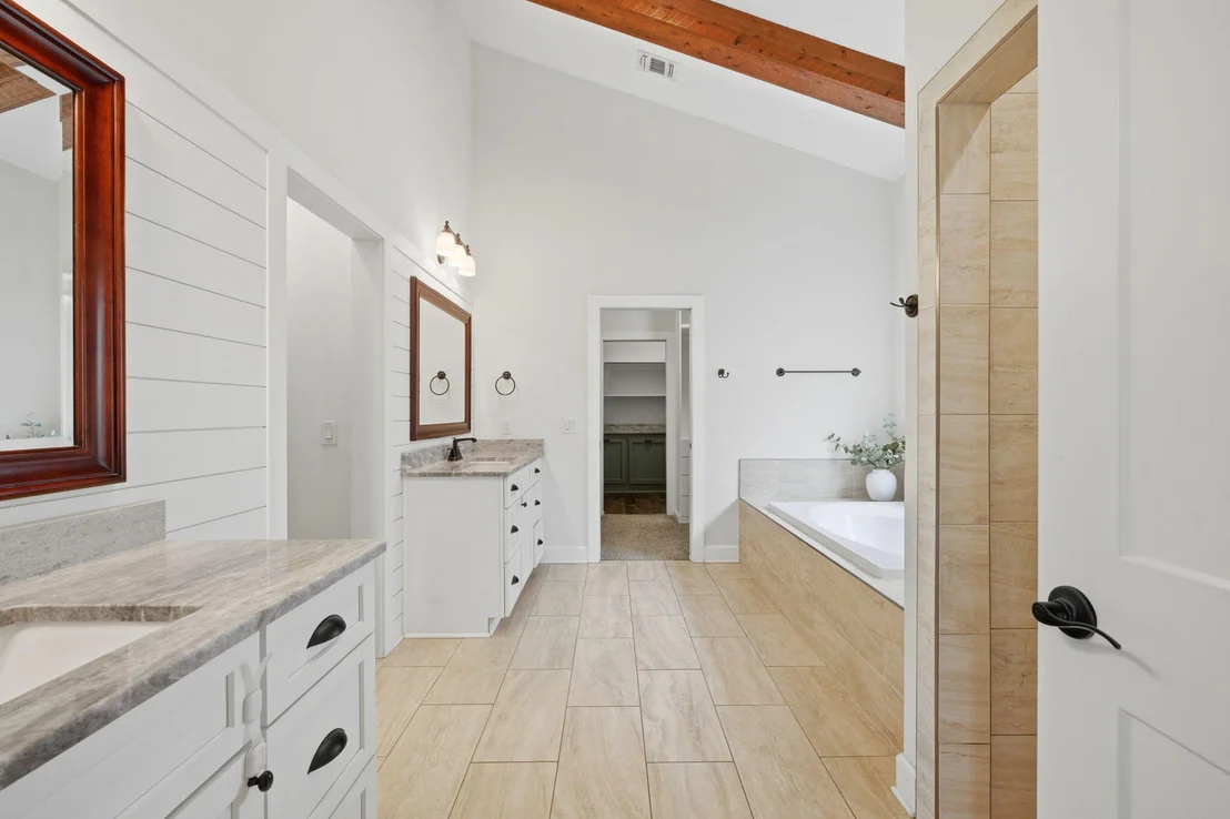 Photo of 5140 Sandy Shores Drive