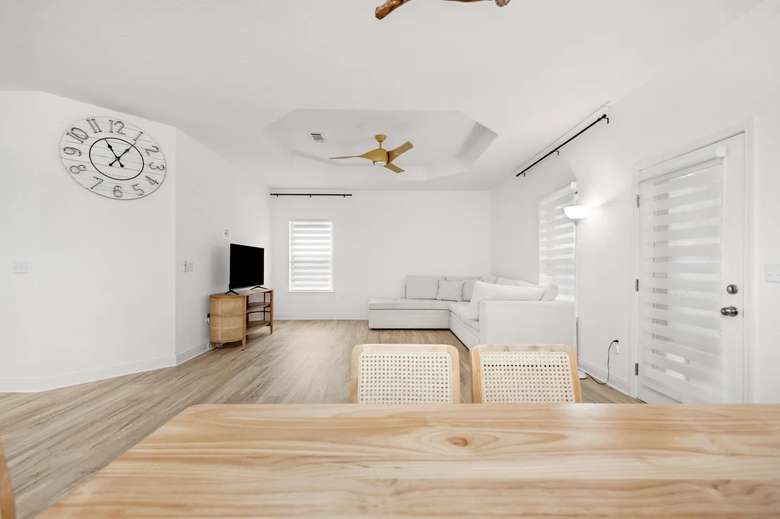 Photo of 653 Red Fern Road