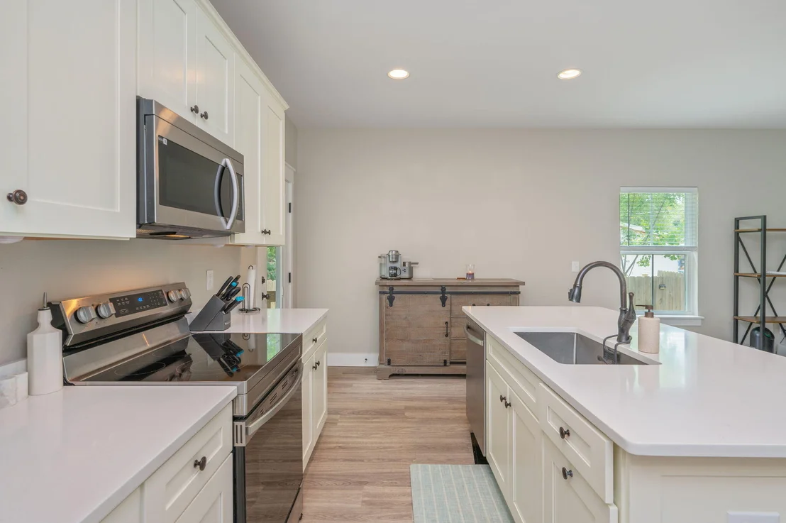 Photo of 3168 Maple Street