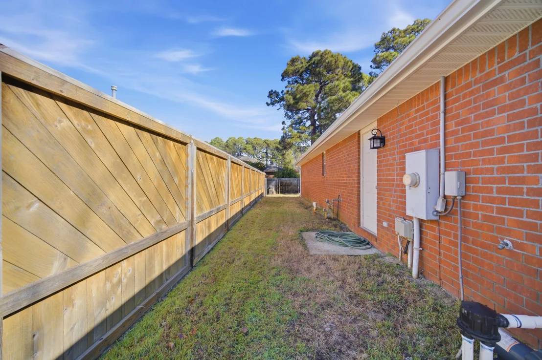 Photo of 346 Louise Circle