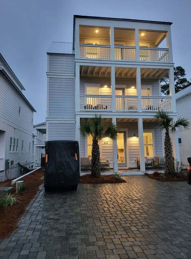 Photo of 415 Dolphin Drive