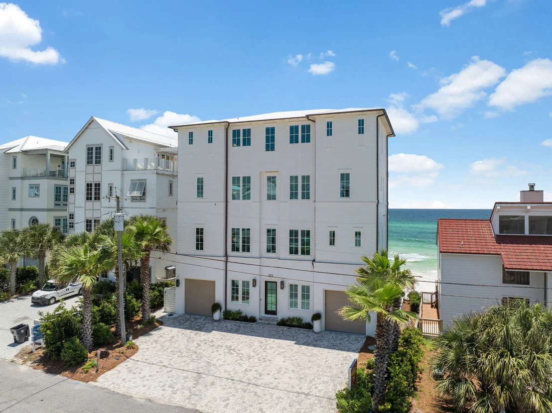 Photo of 323 Pompano Street