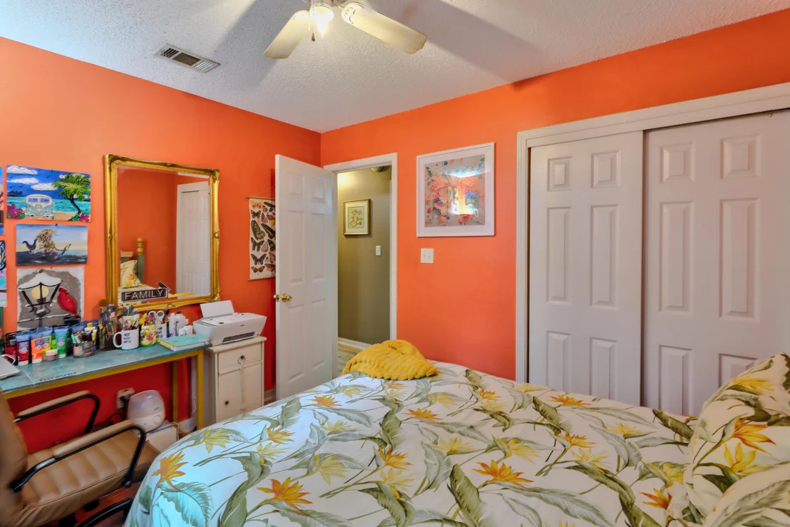 Photo of 11 W Bayou Forest Drive