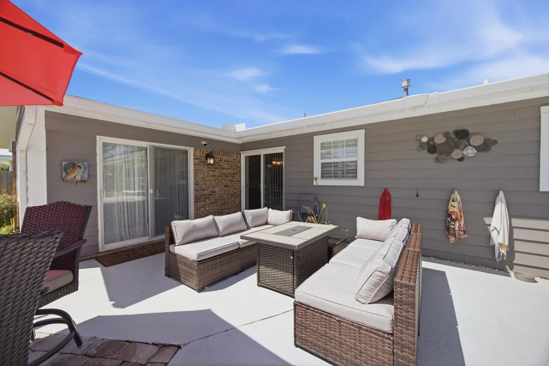 Photo of 325 Echo Circle
