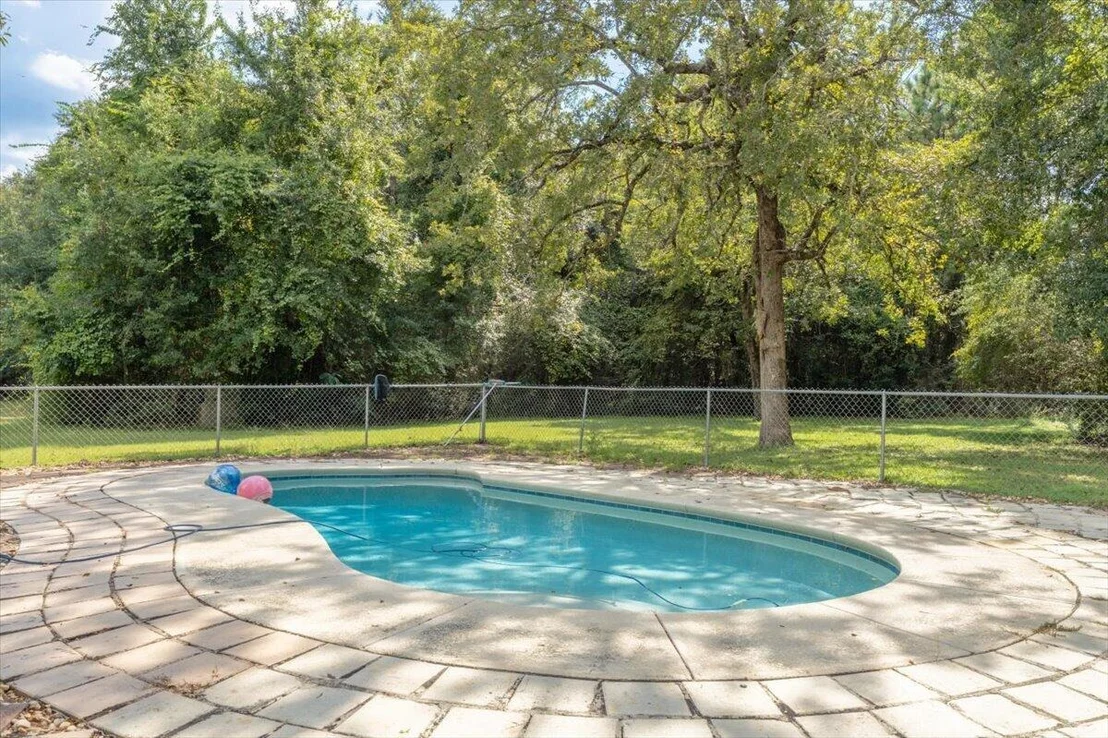 Photo of 4568 Yellow Bluff Road
