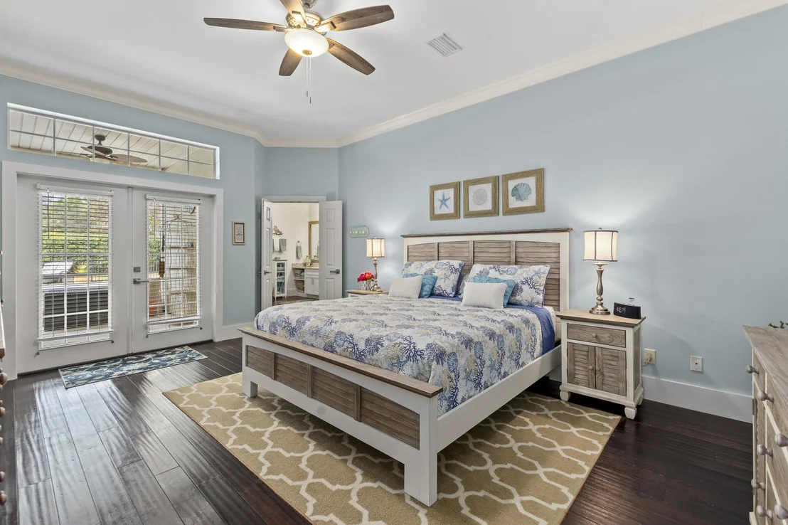 Photo of 943 Emerald Bay Drive