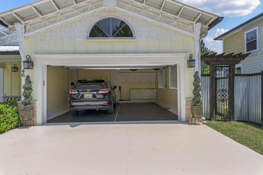 Photo of 46 Greenleaf Drive