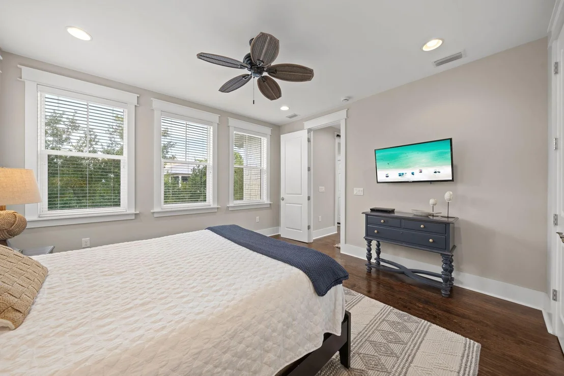 Photo of 689 Flatwoods Forest Loop