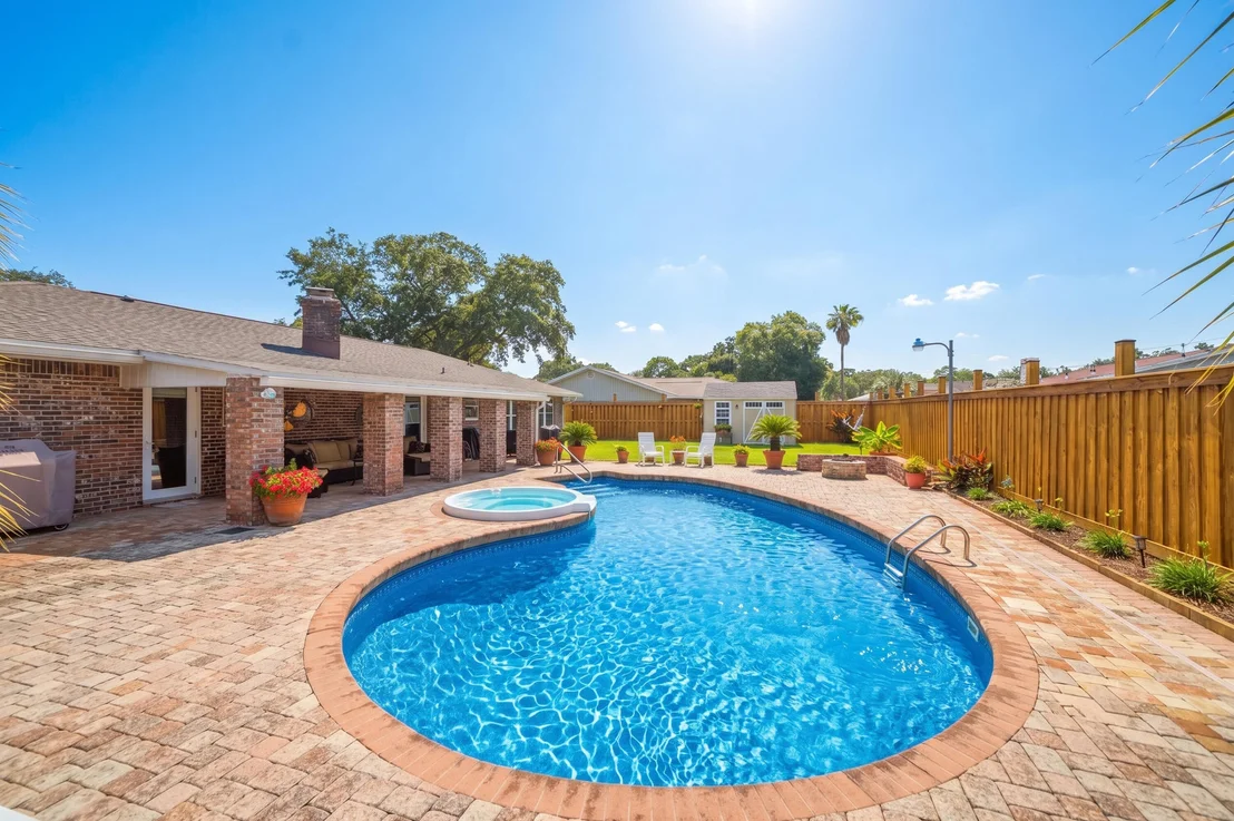 Photo of 18 Pebble Beach Drive