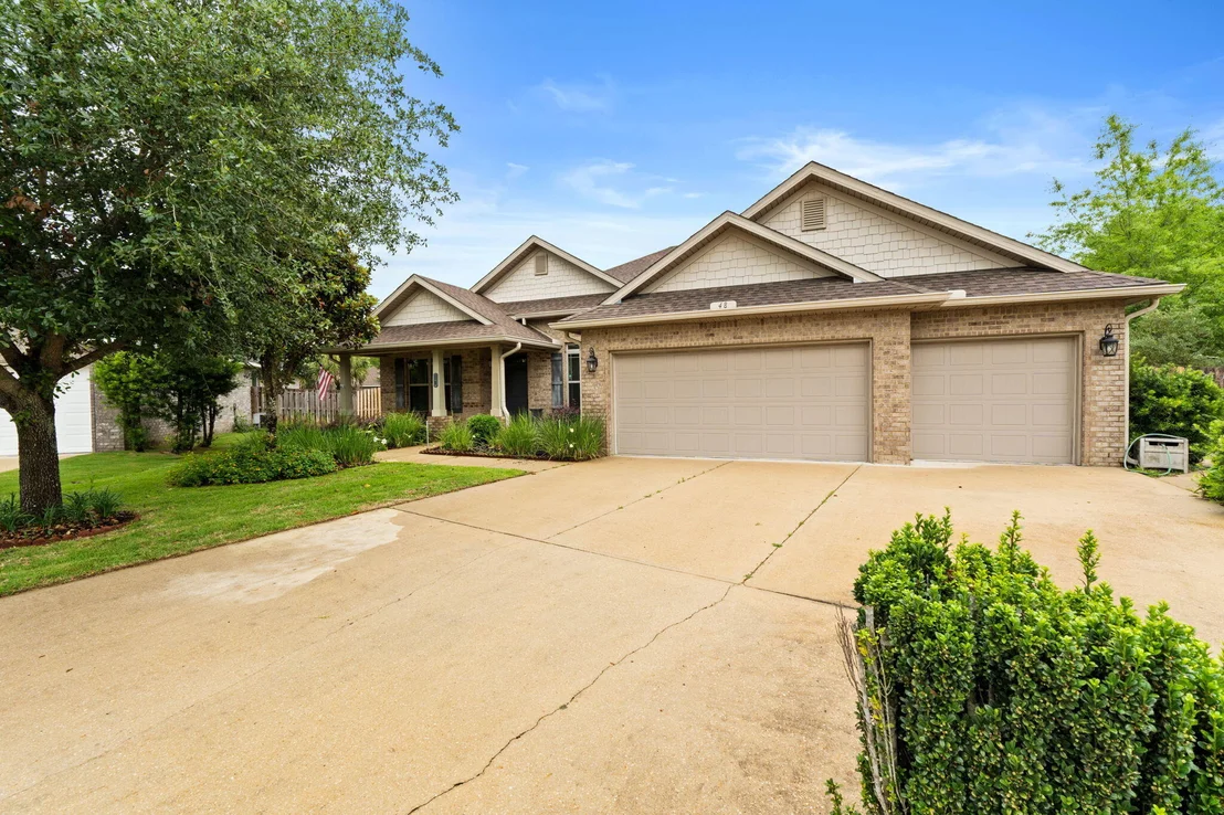 Photo of 48 Madiera Drive