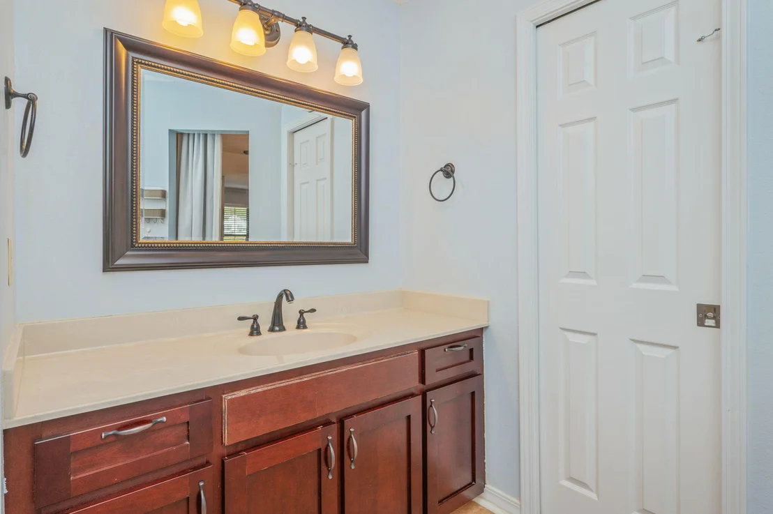 Photo of 1395 Windward Lane