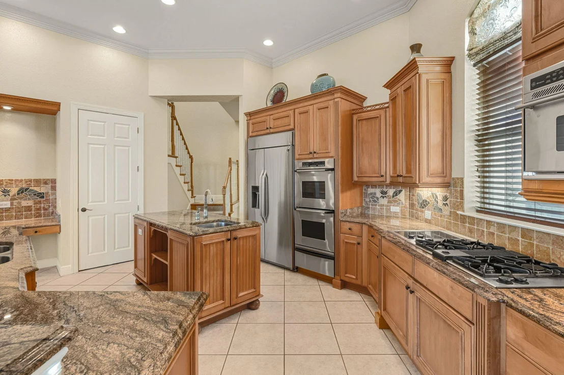 Photo of 4327 Stonebridge Road