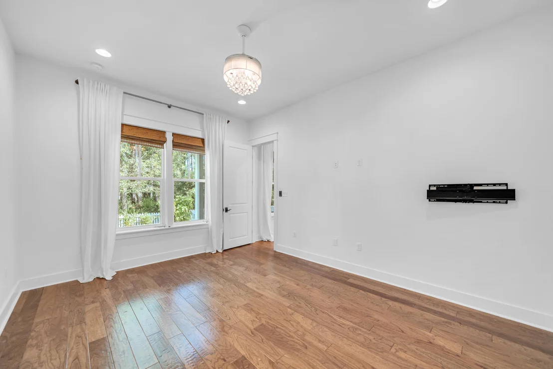 Photo of 654 Breakers Street