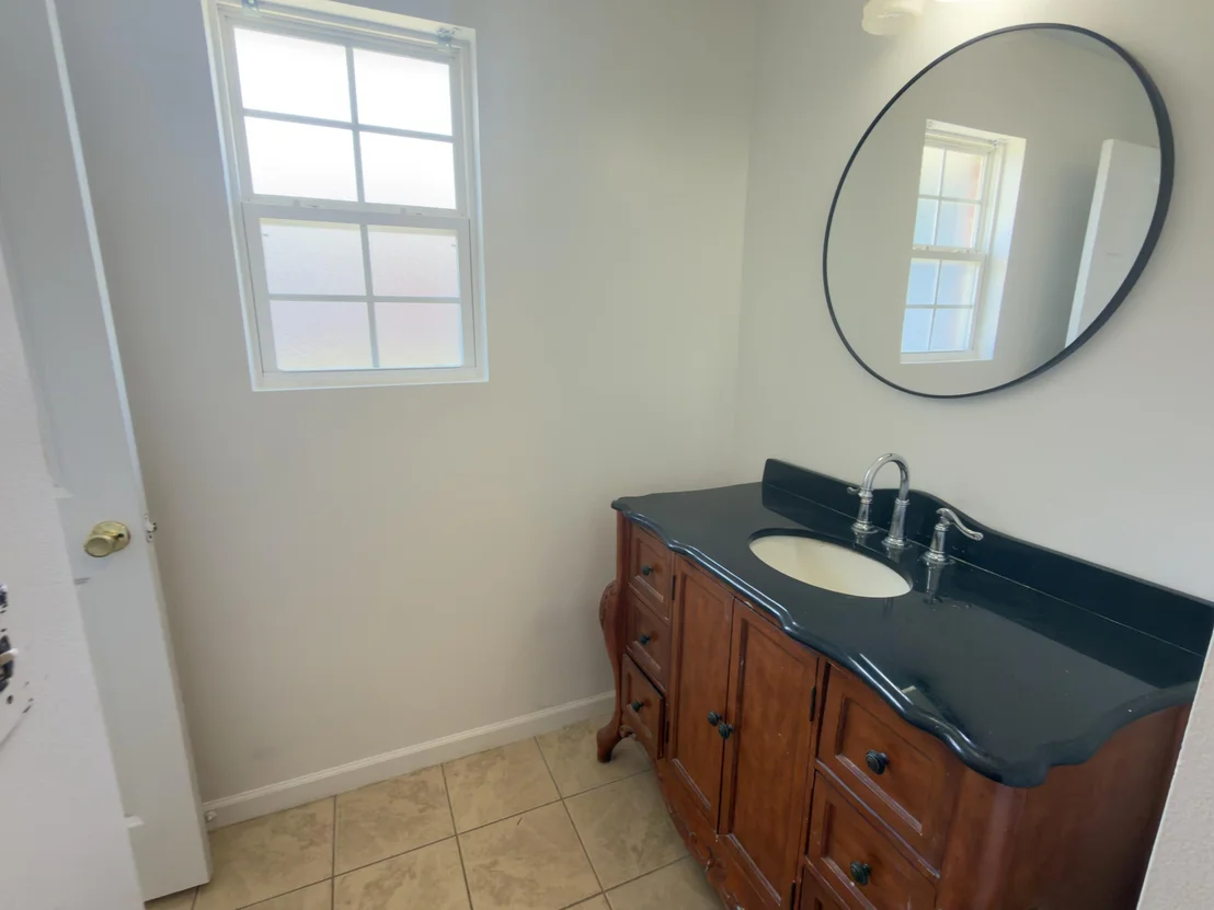 Photo of 5210 Moore Loop