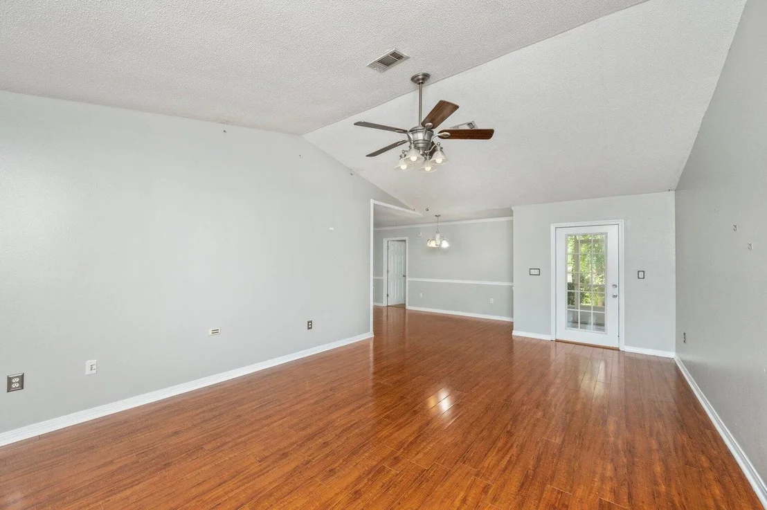 Photo of 10 Flora Cove