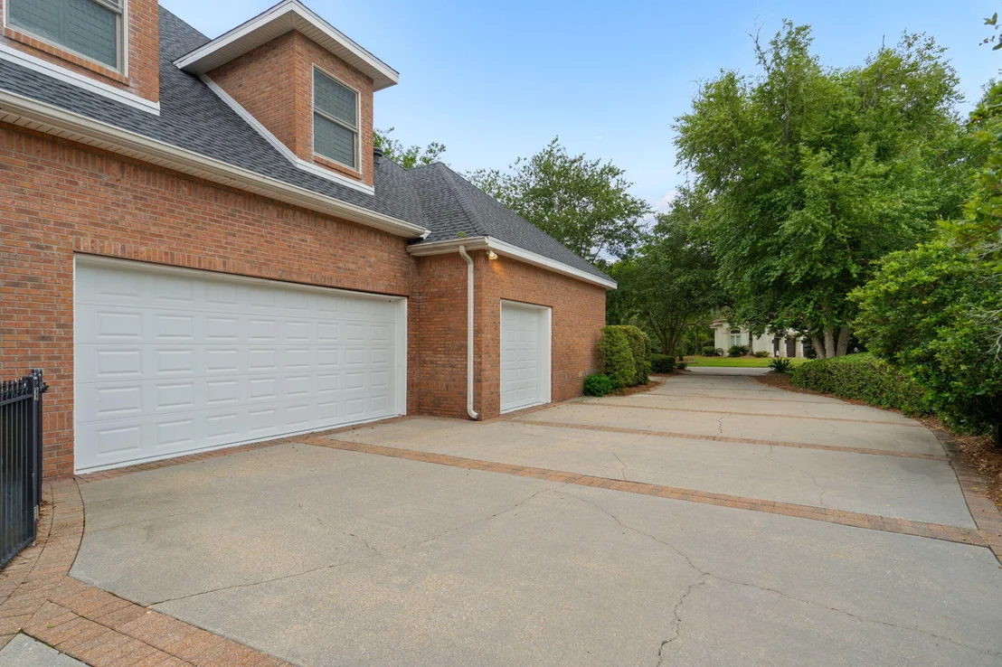 Photo of 4350 Stonebridge Road