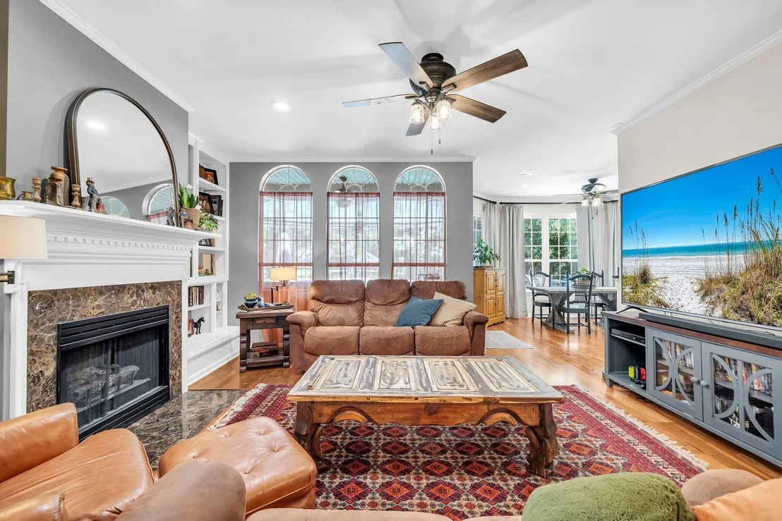 Photo of 4423 Windlake Drive