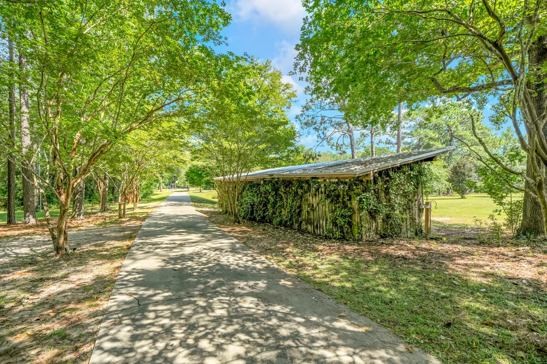 Photo of 1082 N Us Highway 331