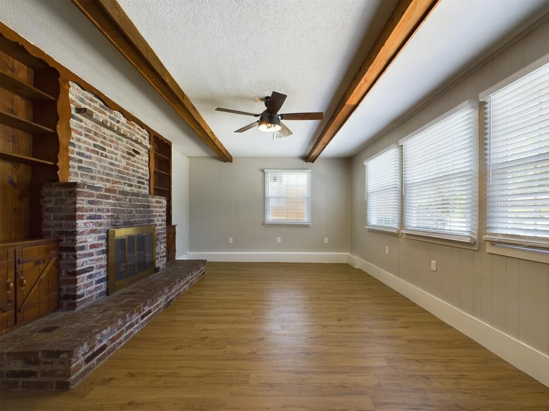 Photo of 1011 Julia Avenue