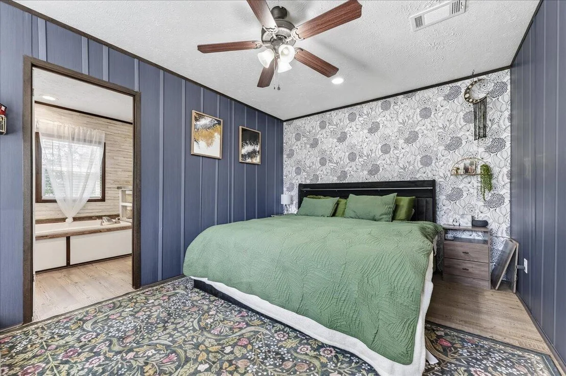 Photo of 4669 Thoroughbred Drive