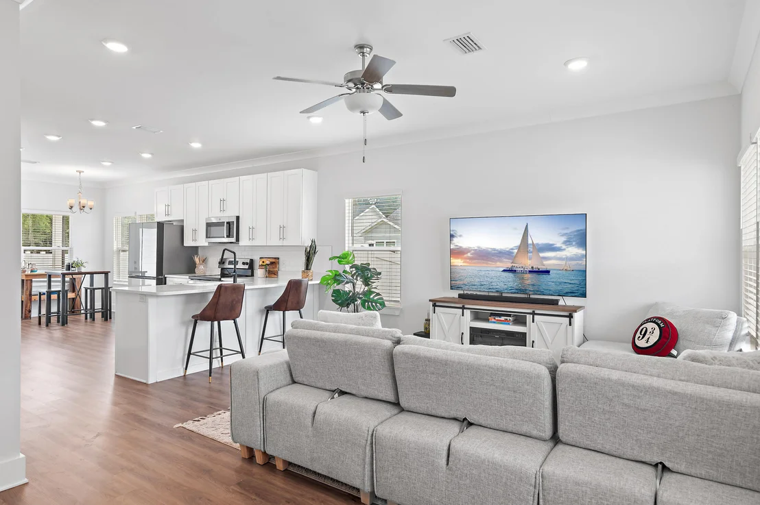Photo of 8 Alexander Way
