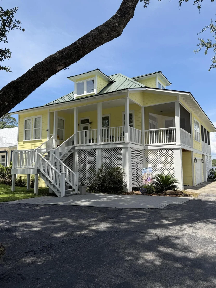 Photo of 1422 Lagrange Road