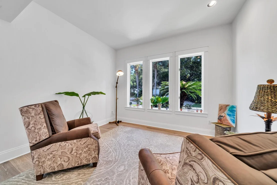 Photo of 458 Parish Boulevard