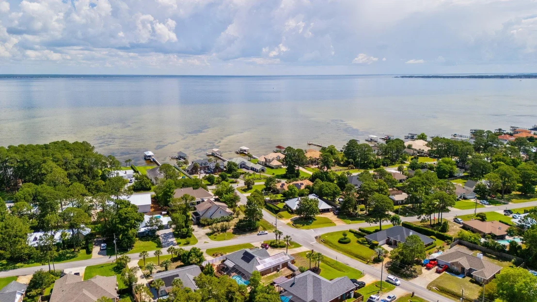 Photo of 850 Forest Shore Drive