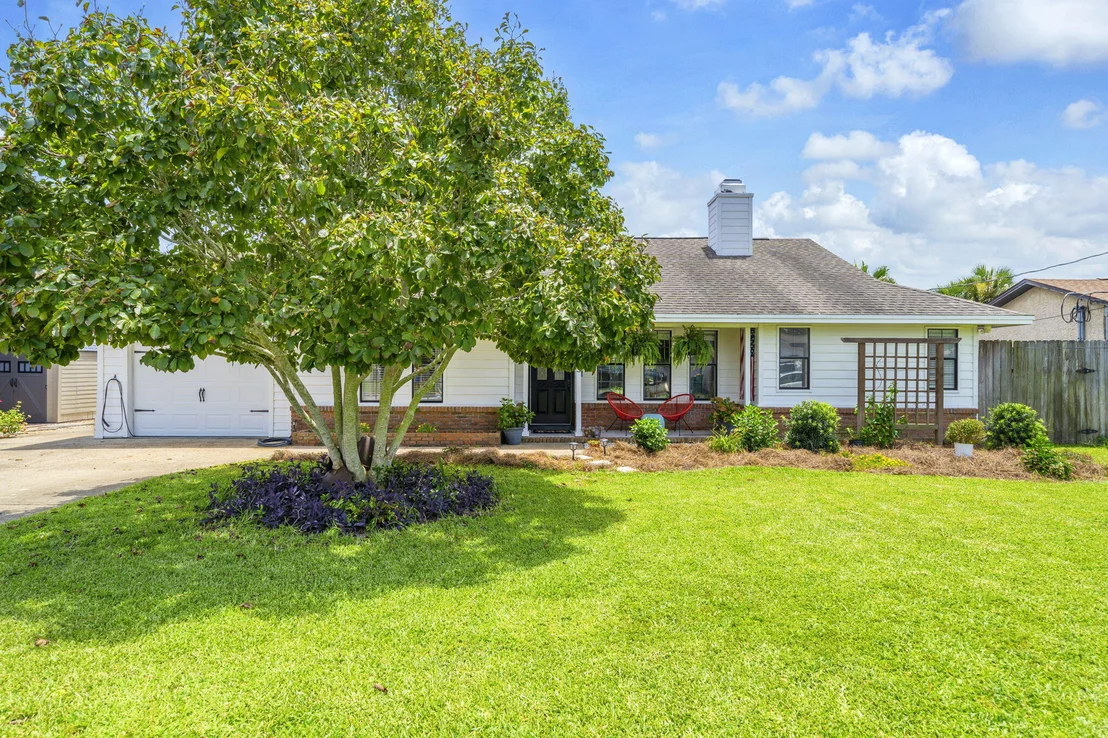 Photo of 325 Primrose Place