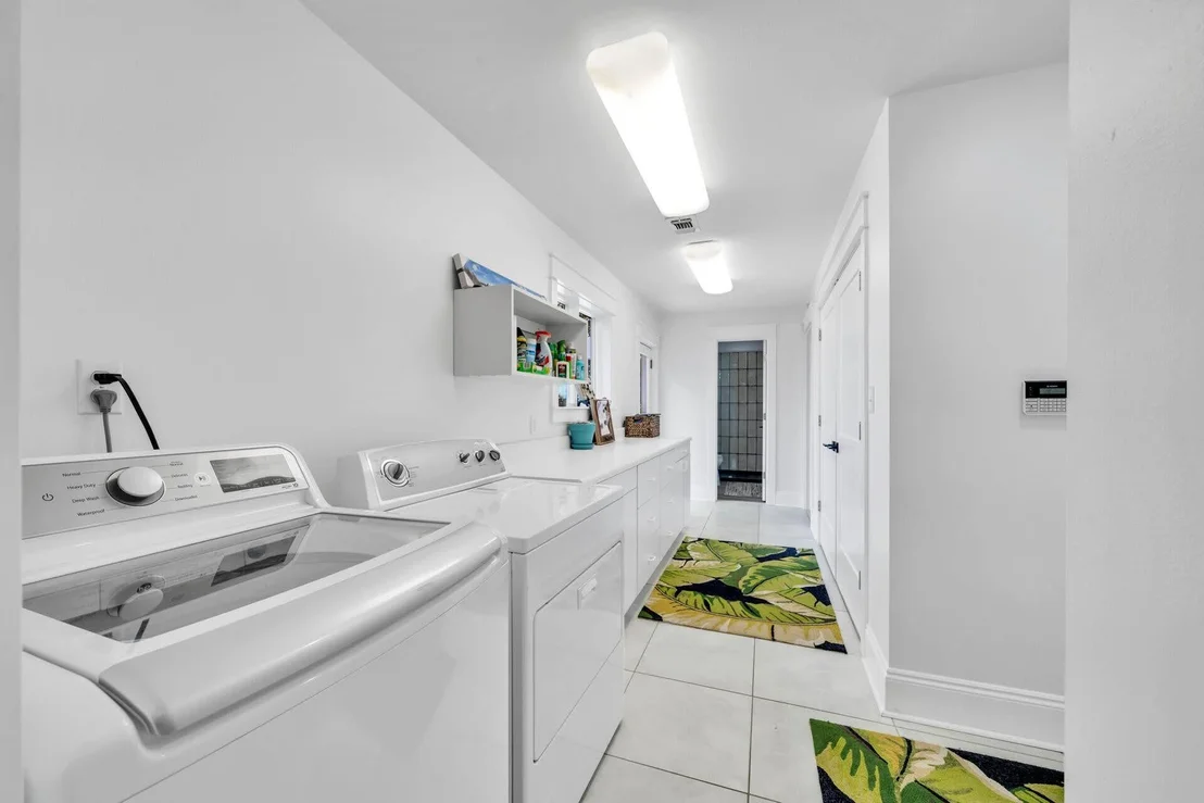 Photo of 458 Parish Boulevard