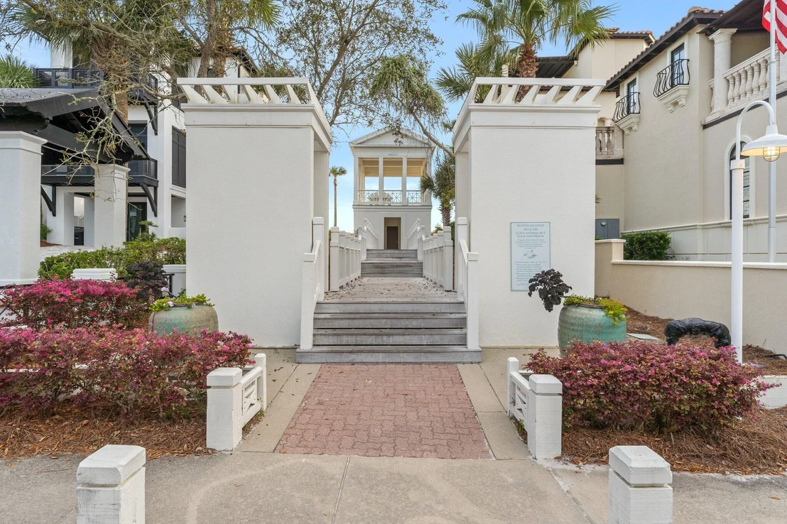 Photo of 323 Beachside Drive