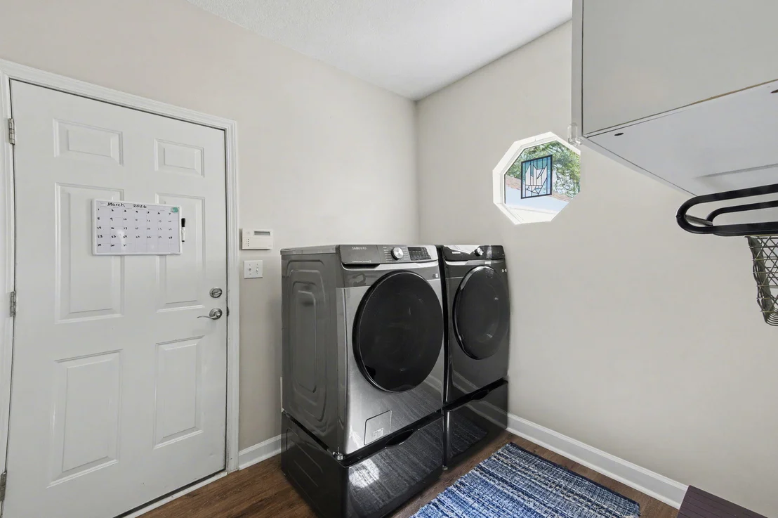 Photo of 2760 Edgewater Drive