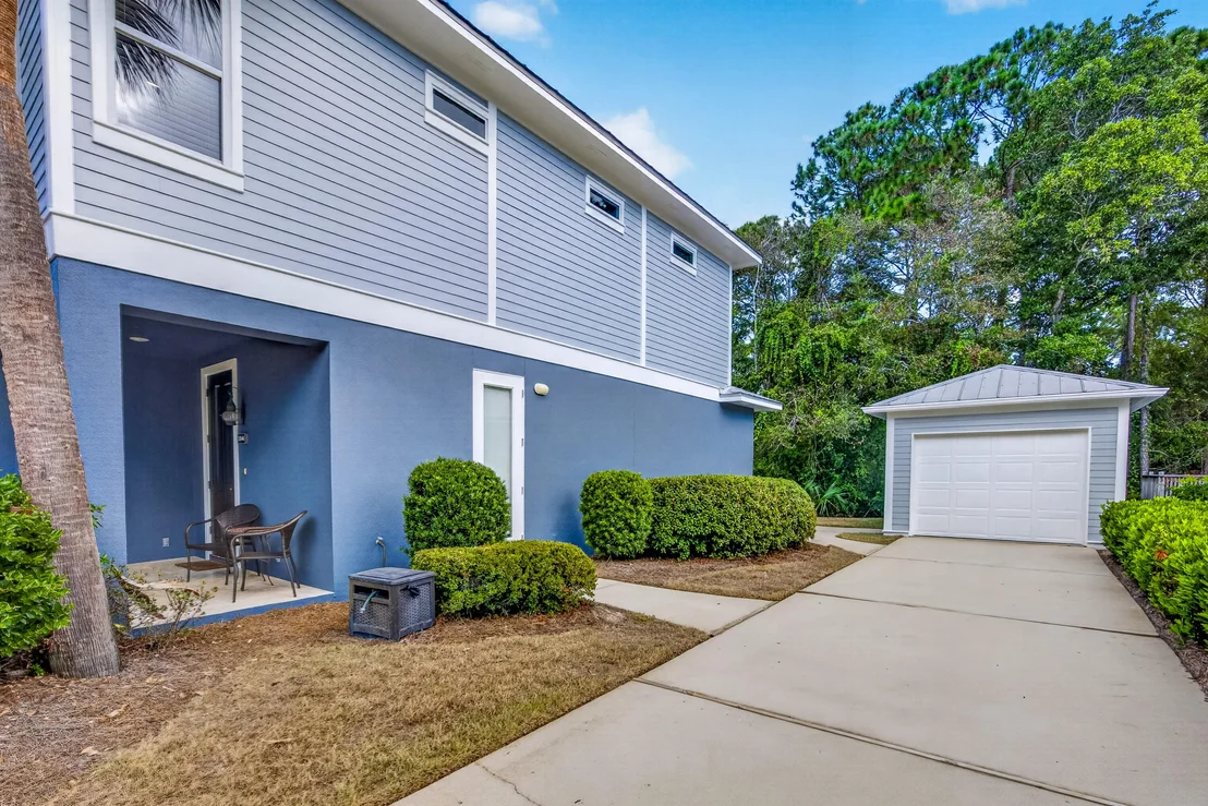 Photo of 2046 Crystal Lake Drive