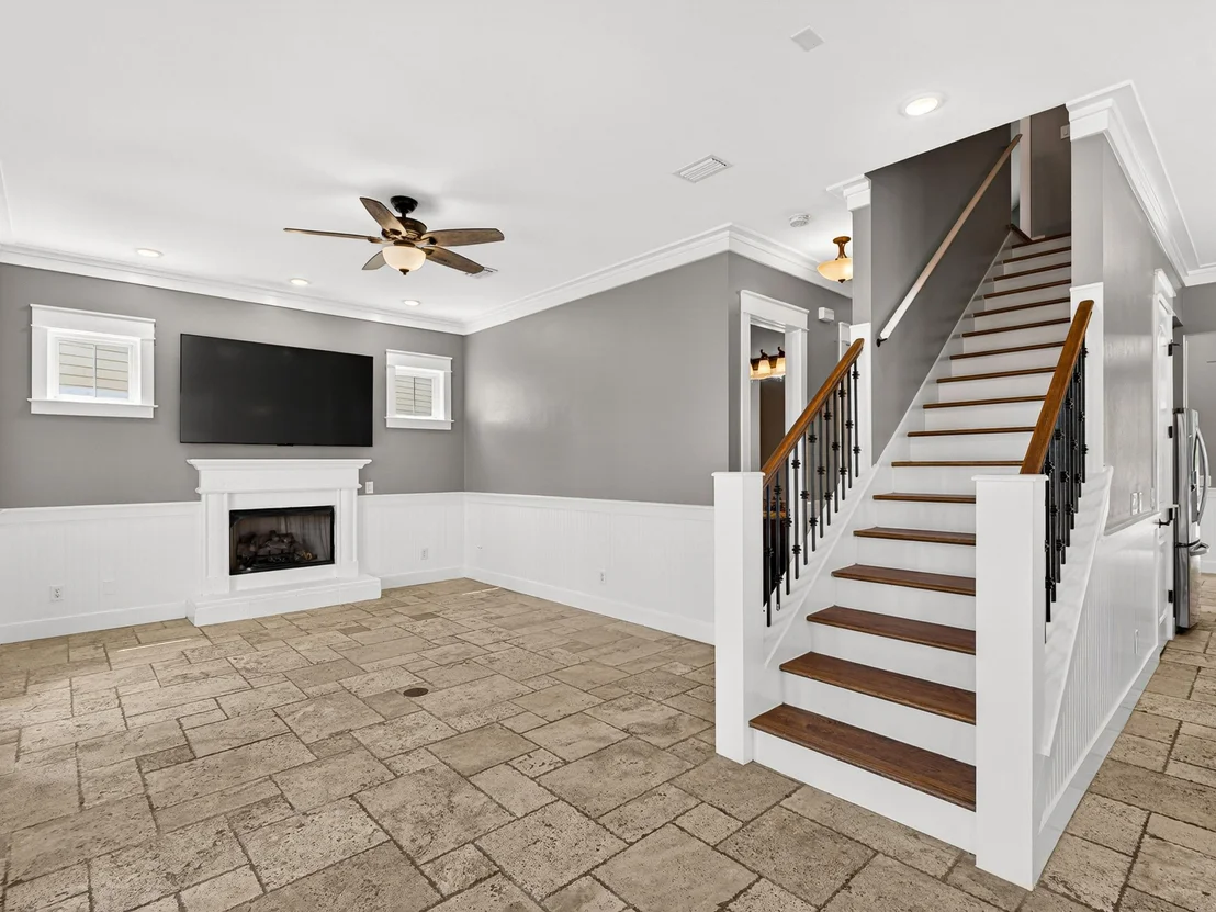 Photo of 328 Madison Circle