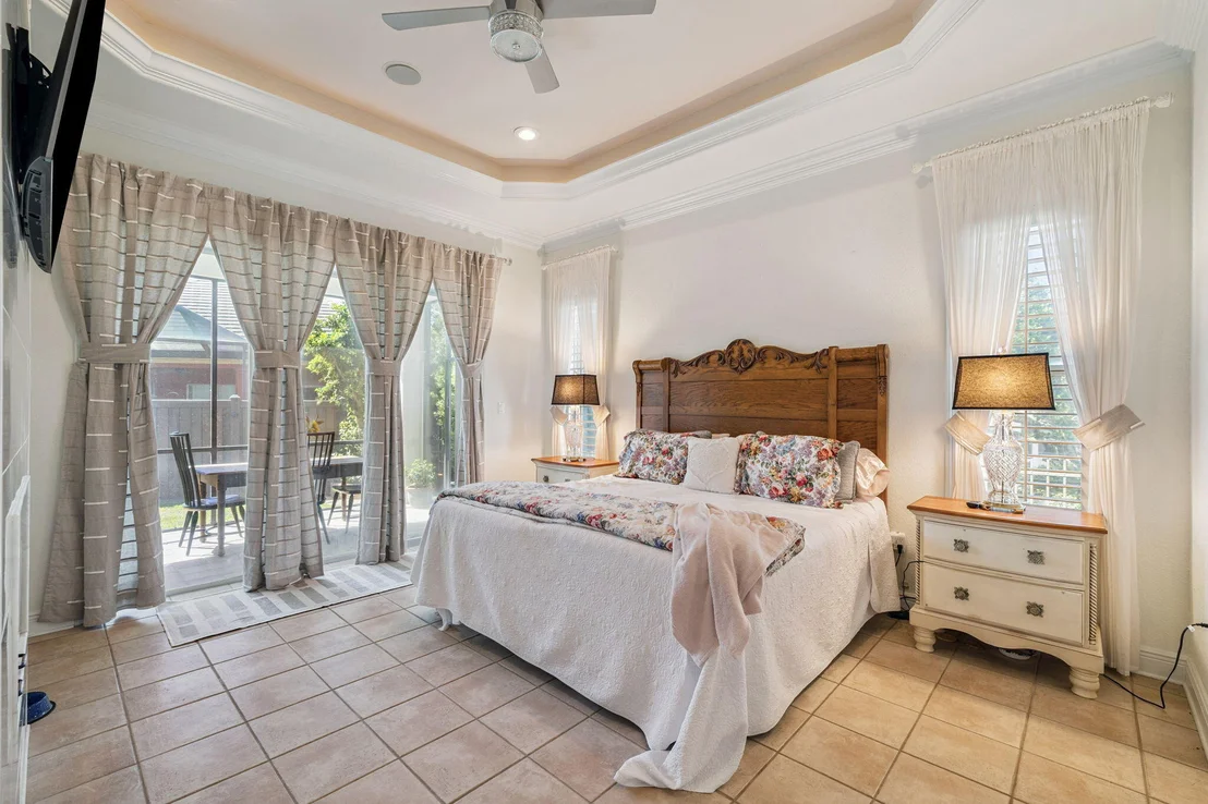 Photo of 4732 Papaya Park