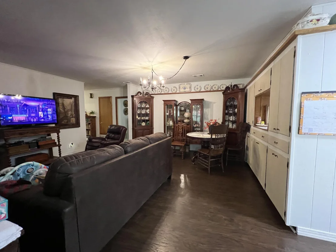 Photo of 3211 Maple Street