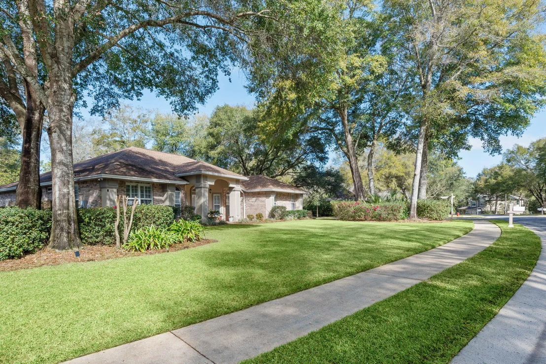 Photo of 232 Sweetwater Run