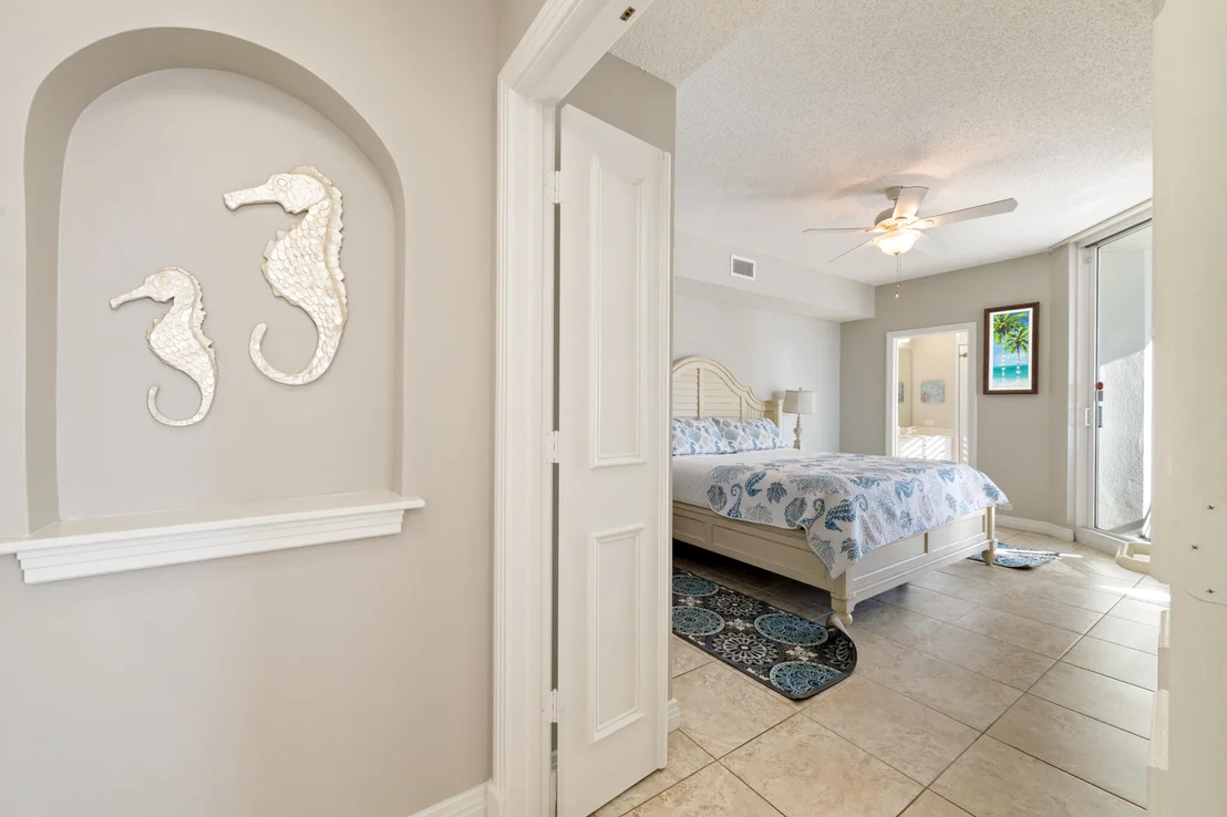 Photo of Unit PH2E at 8501 Gulf Boulevard