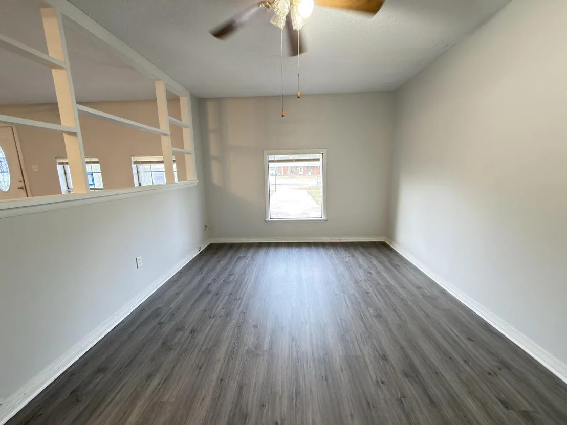 Photo of 208 Forrest Parkway