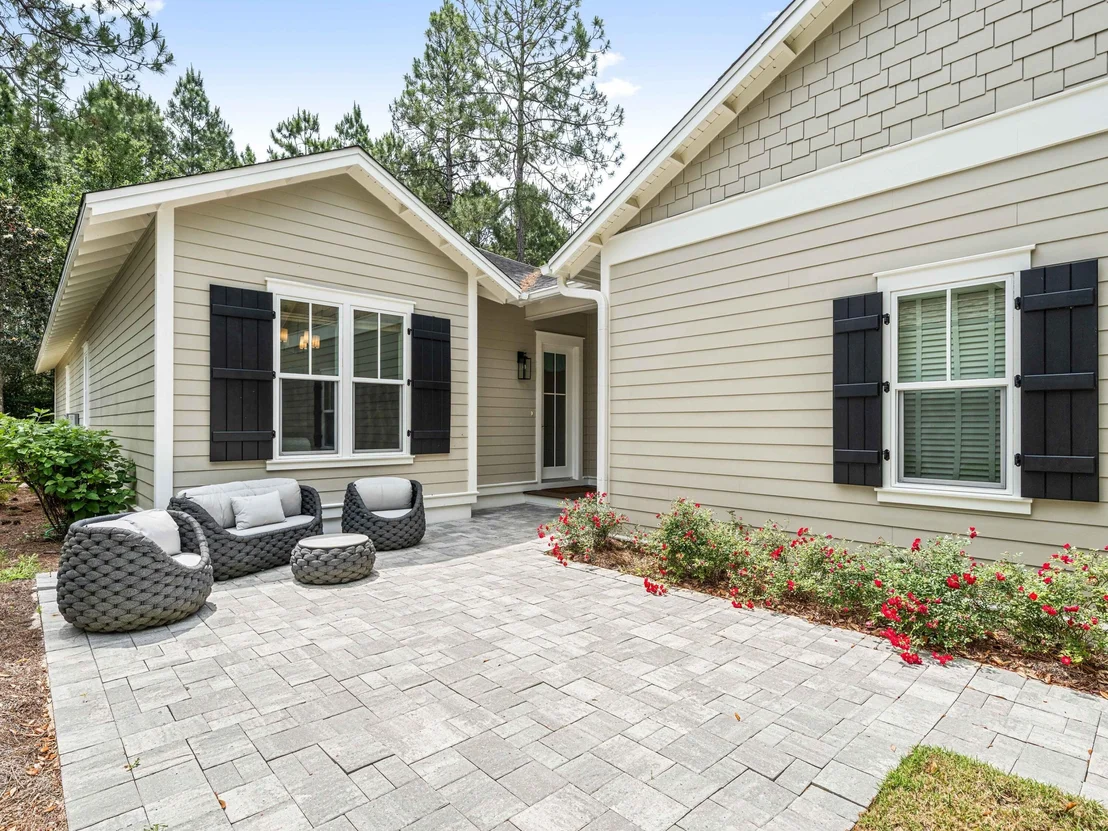 Photo of 265 Artesian Way